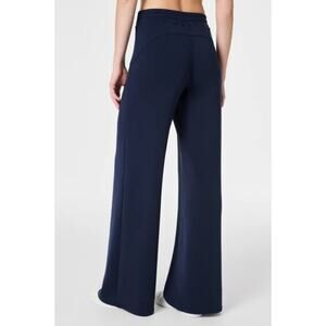 NWT SPANX AirEssentials Wide Leg Pant in Timeless Navy Size XS